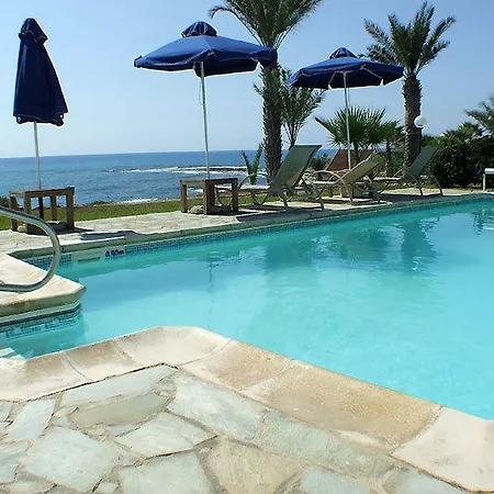 Villa Kymmates Front Paphos