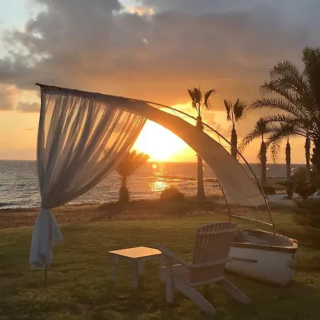 Kymmates Front Villa *