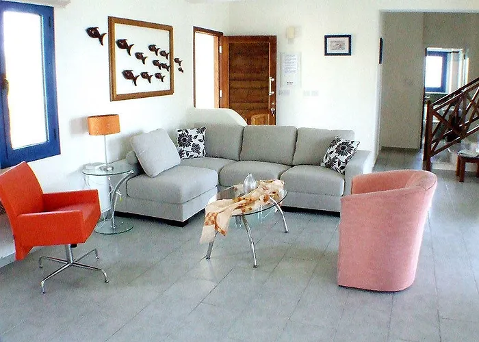 Vila Kymmates Front Paphos