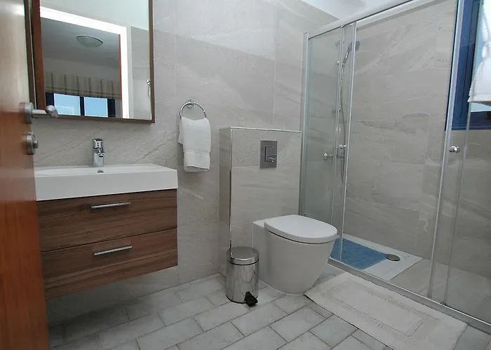 Vila Kymmates Front Paphos