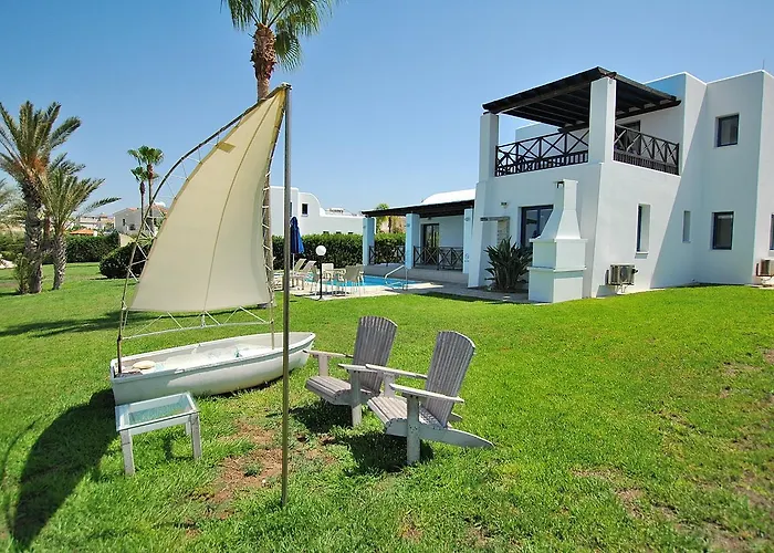 Vila Kymmates Front Paphos