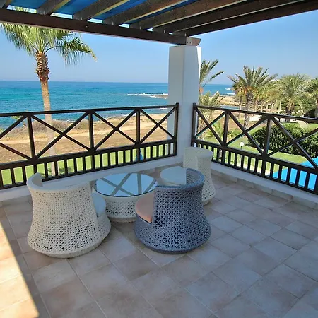 Kymmates Beach Front Villas *