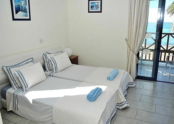 Kymmates Front Villa