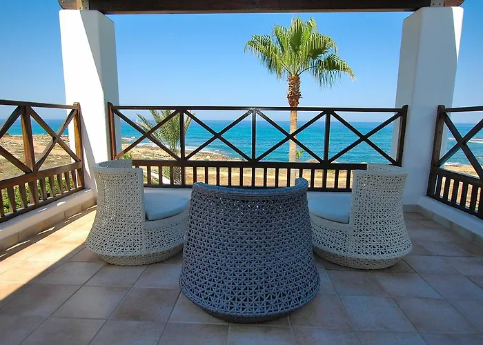 Villa Kymmates Front